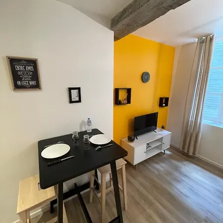 Beau studio centre ville Moulins  Extérieur photo